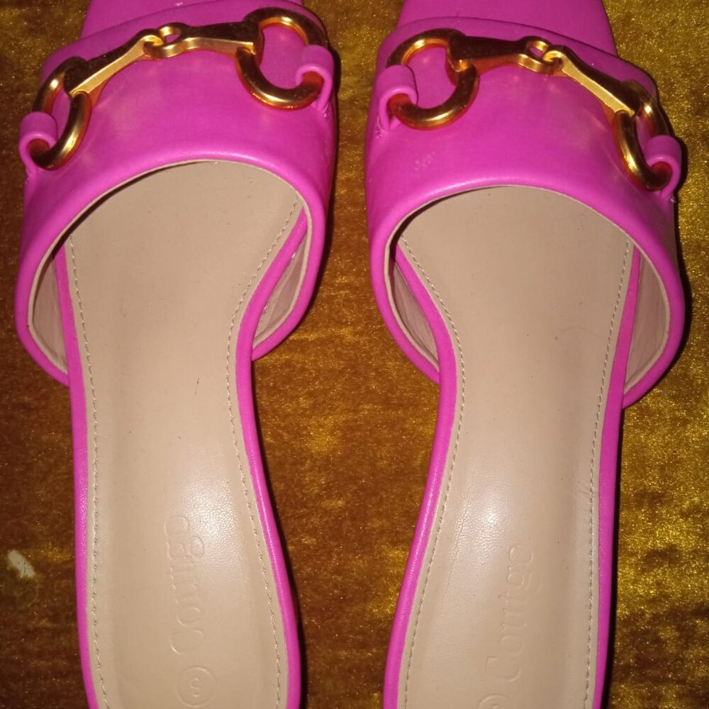 SANDAL